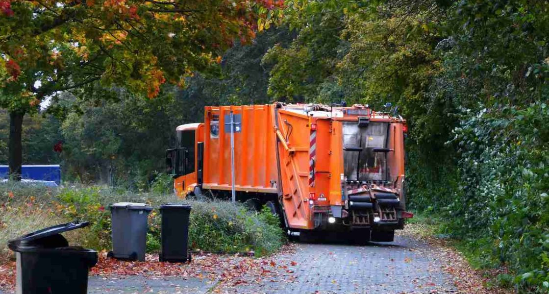 Müllauto | Foto: Jack Blueberry on Unsplash