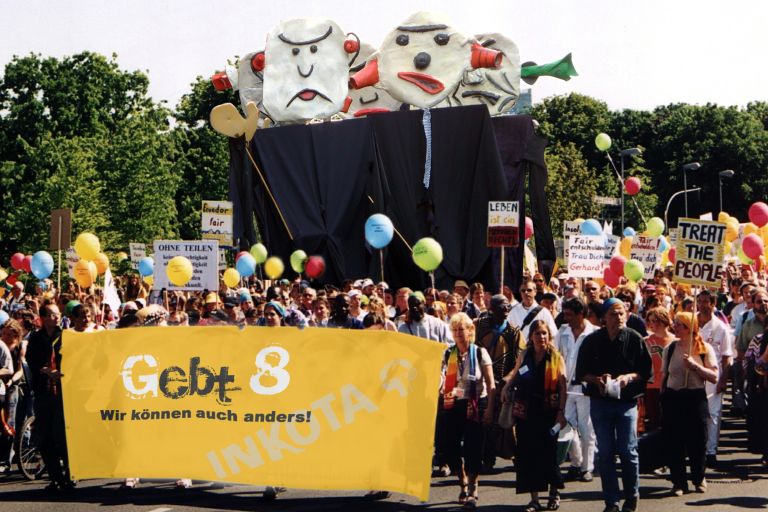 Der INKOTA-Block während der Demonstration gegen den G8-Gipfel 2007 in Heiligendamm